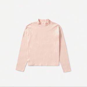 Everlane pink mock neck tee 🌷